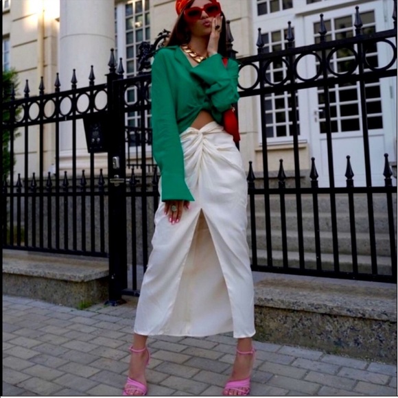 Zara satin effect knot skirt - Picture 11 of 11